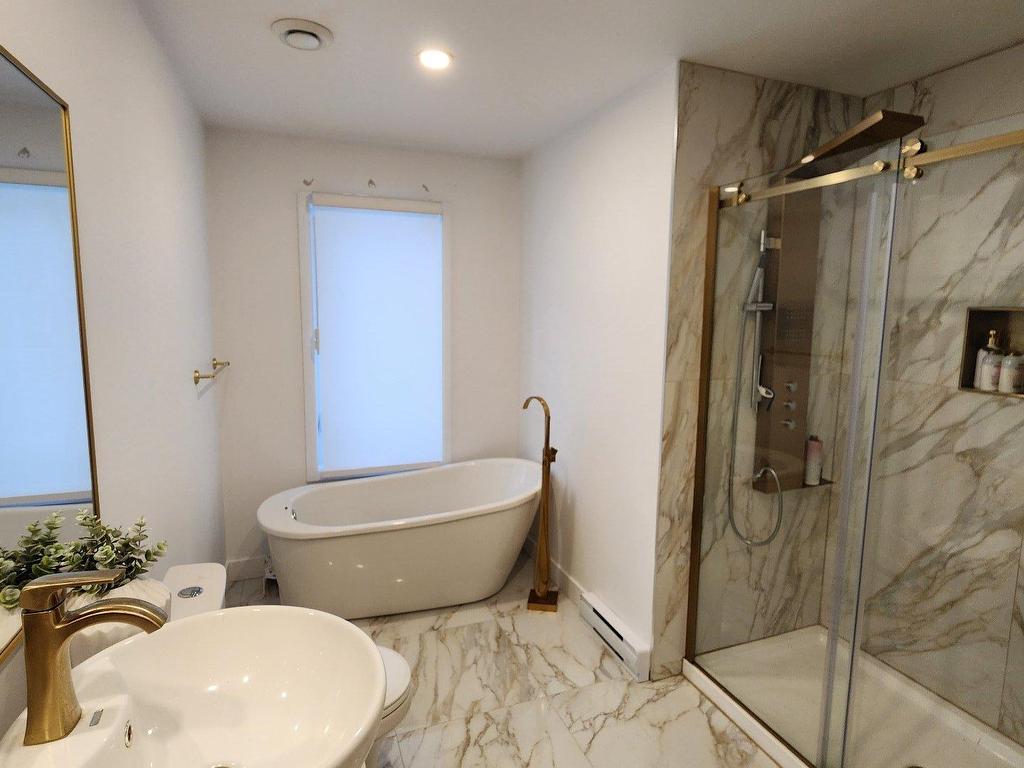 









2255


Rue Ernest-Camiré

,
Saint-Denis-de-Brompton,




QC
J0B2P0

