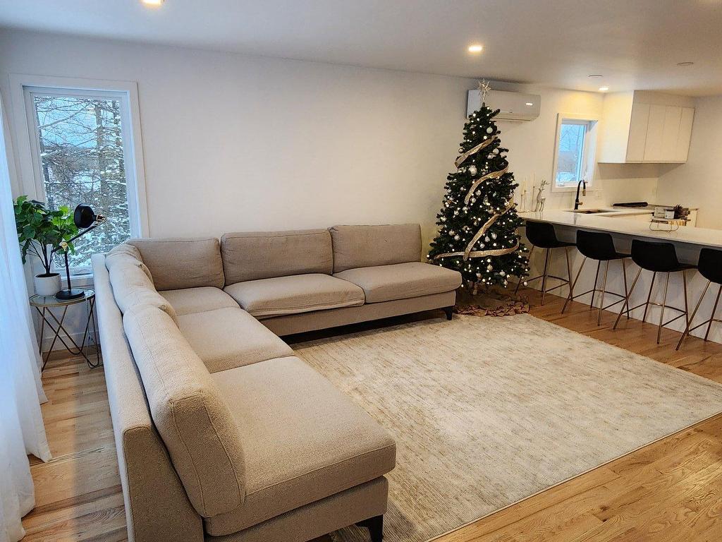 









2255


Rue Ernest-Camiré

,
Saint-Denis-de-Brompton,




QC
J0B2P0

