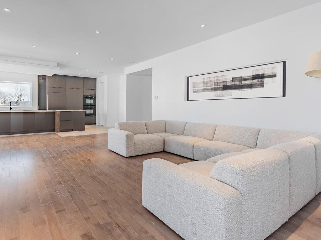 









395


Rue du Parcours

,
Varennes,




QC
J3X0E4

