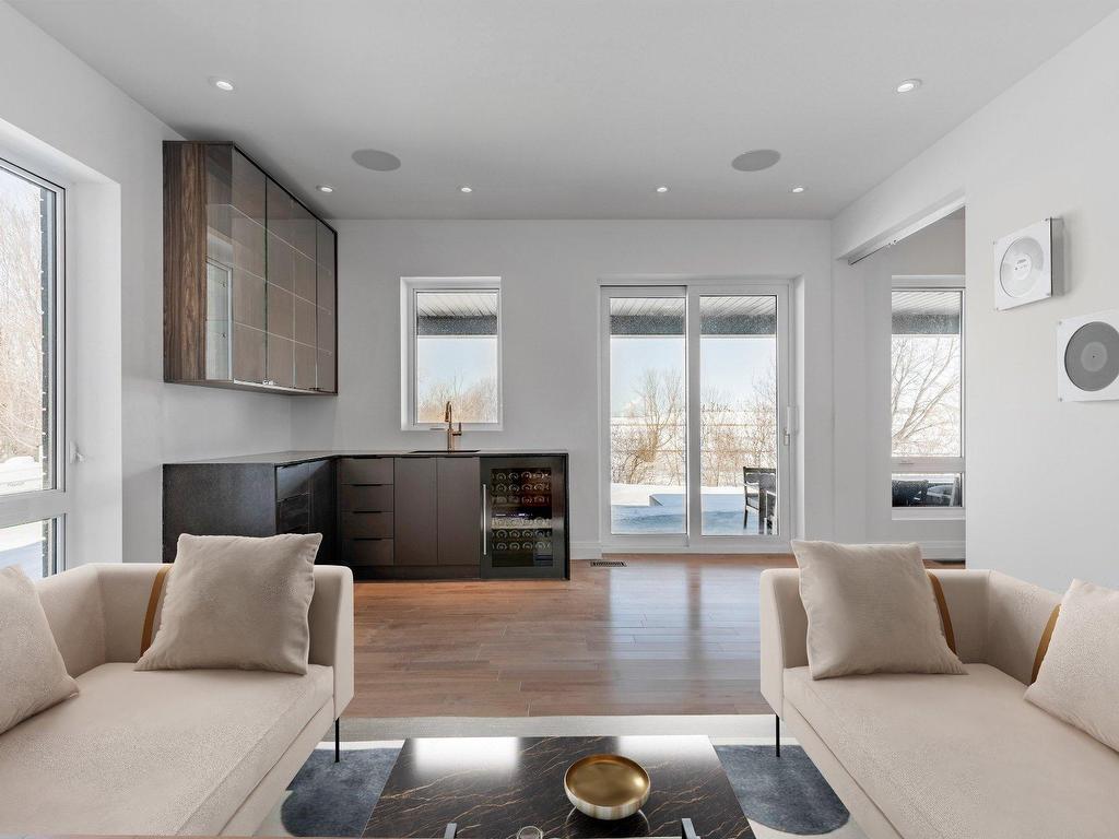 









395


Rue du Parcours

,
Varennes,




QC
J3X0E4


