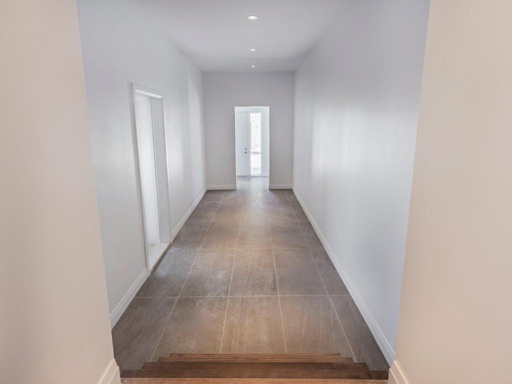 









395


Rue du Parcours

,
Varennes,




QC
J3X0E4

