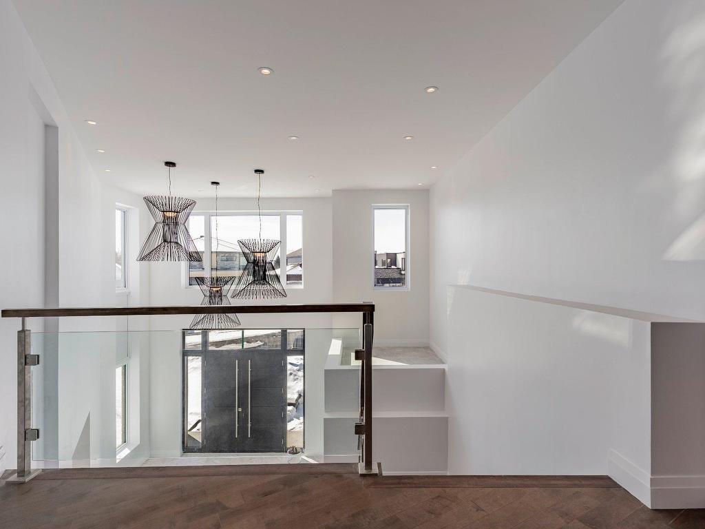 









395


Rue du Parcours

,
Varennes,




QC
J3X0E4

