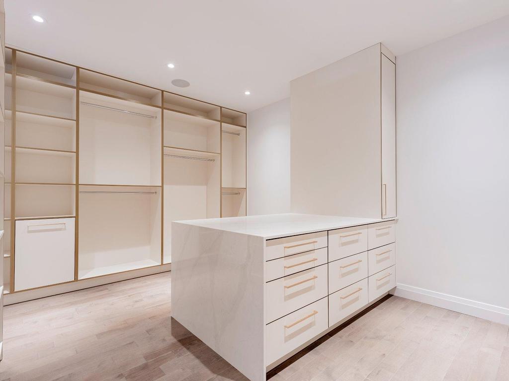









395


Rue du Parcours

,
Varennes,




QC
J3X0E4

