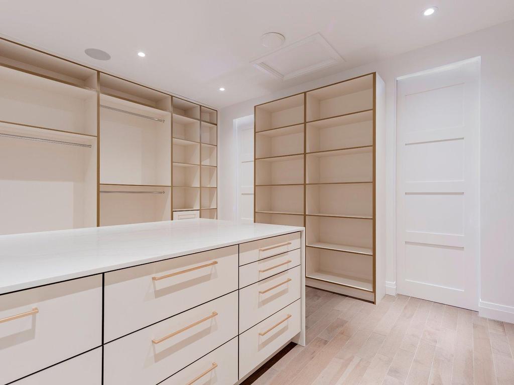 









395


Rue du Parcours

,
Varennes,




QC
J3X0E4

