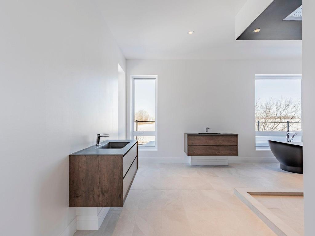 









395


Rue du Parcours

,
Varennes,




QC
J3X0E4


