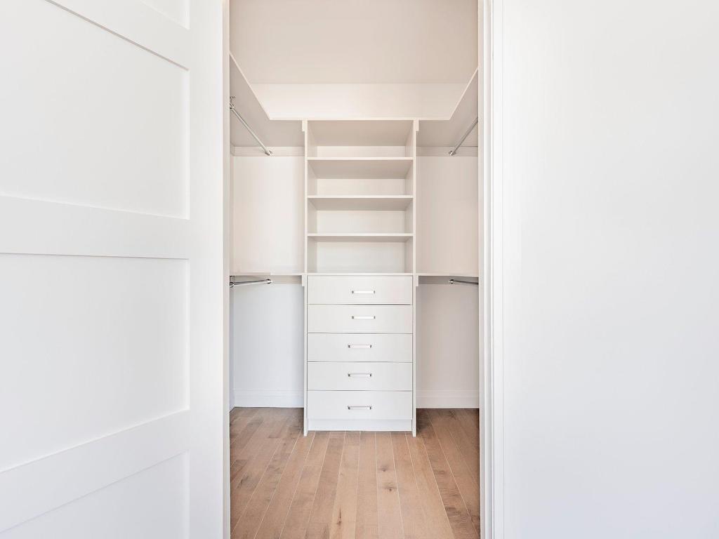









395


Rue du Parcours

,
Varennes,




QC
J3X0E4

