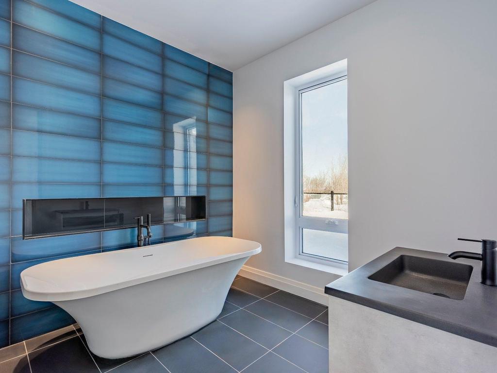 









395


Rue du Parcours

,
Varennes,




QC
J3X0E4

