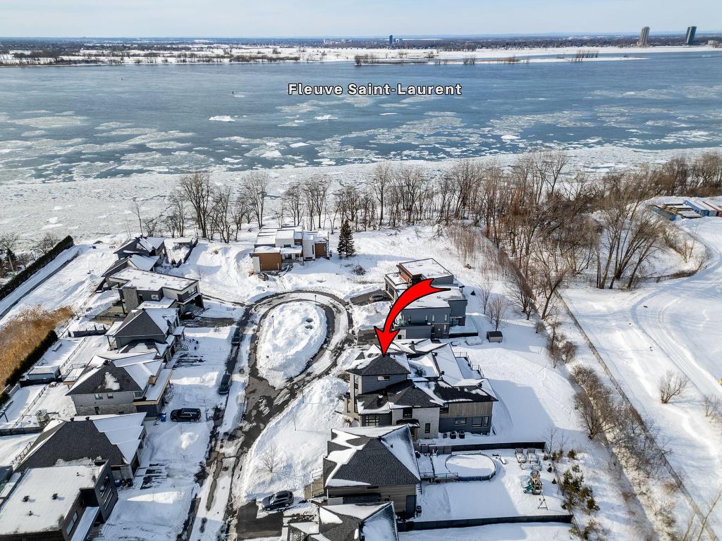 









395


Rue du Parcours

,
Varennes,




QC
J3X0E4

