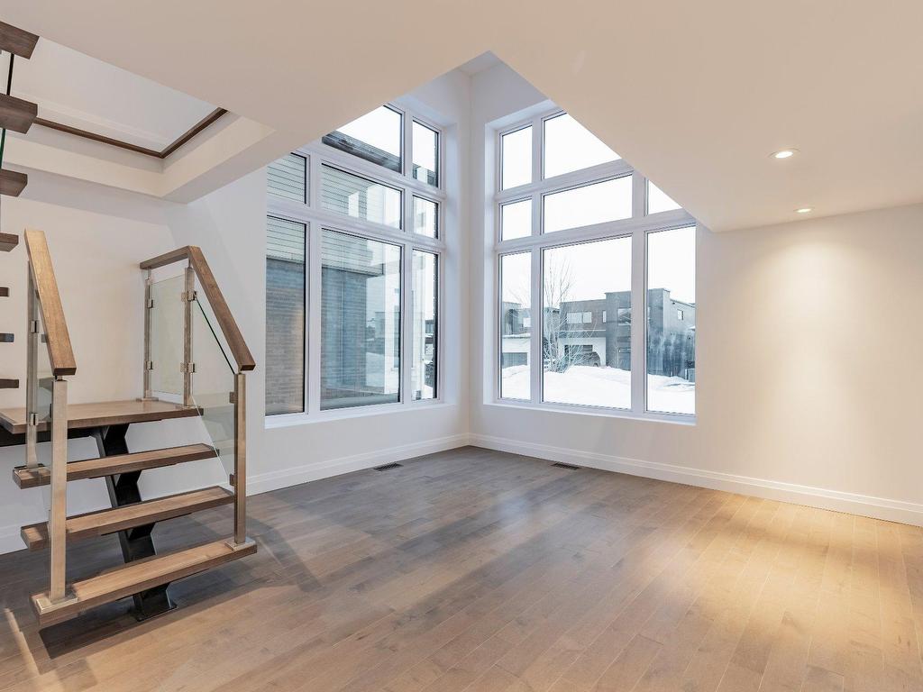 









395


Rue du Parcours

,
Varennes,




QC
J3X0E4

