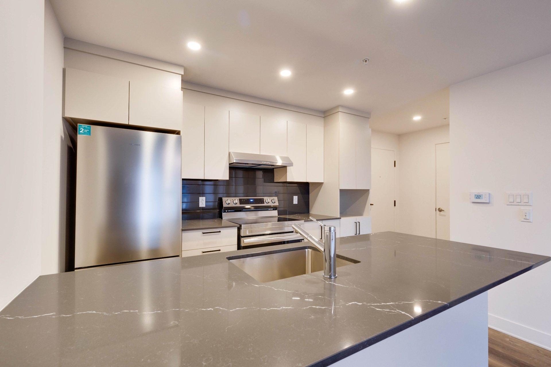 









1640


Boul. de la Côte-Vertu

, 307,
Montréal (Saint-Laurent),




QC
H4L2A2

