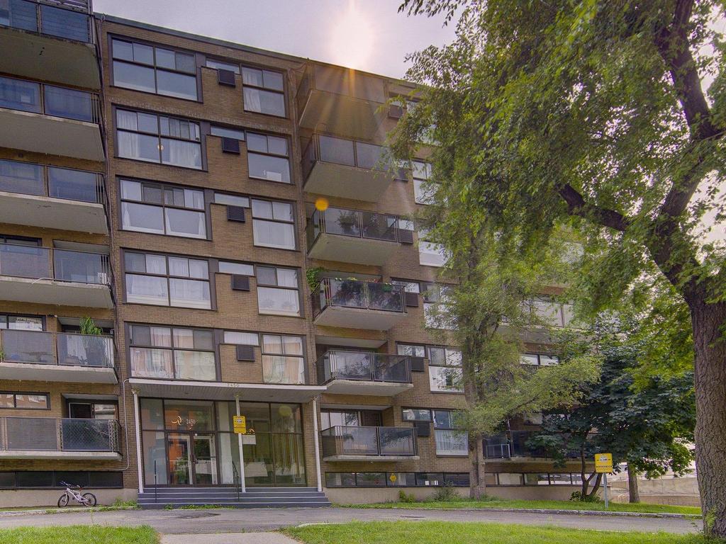 









2450


Ch. Athlone

, 410,
Mont-Royal,




QC
H3R3H6

