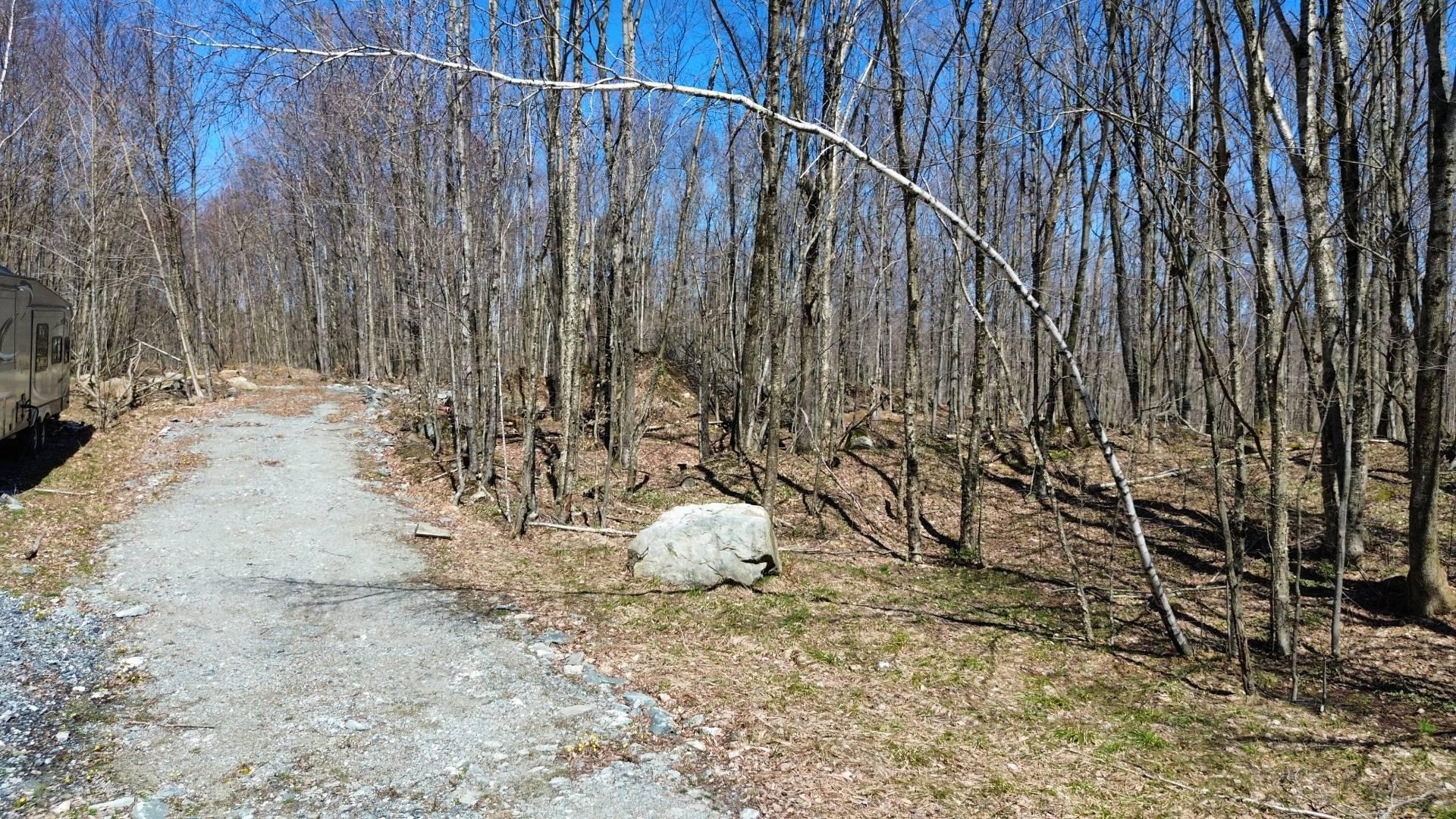 












Place de la Colline

,
Eastman,







QC
J0E1P0

