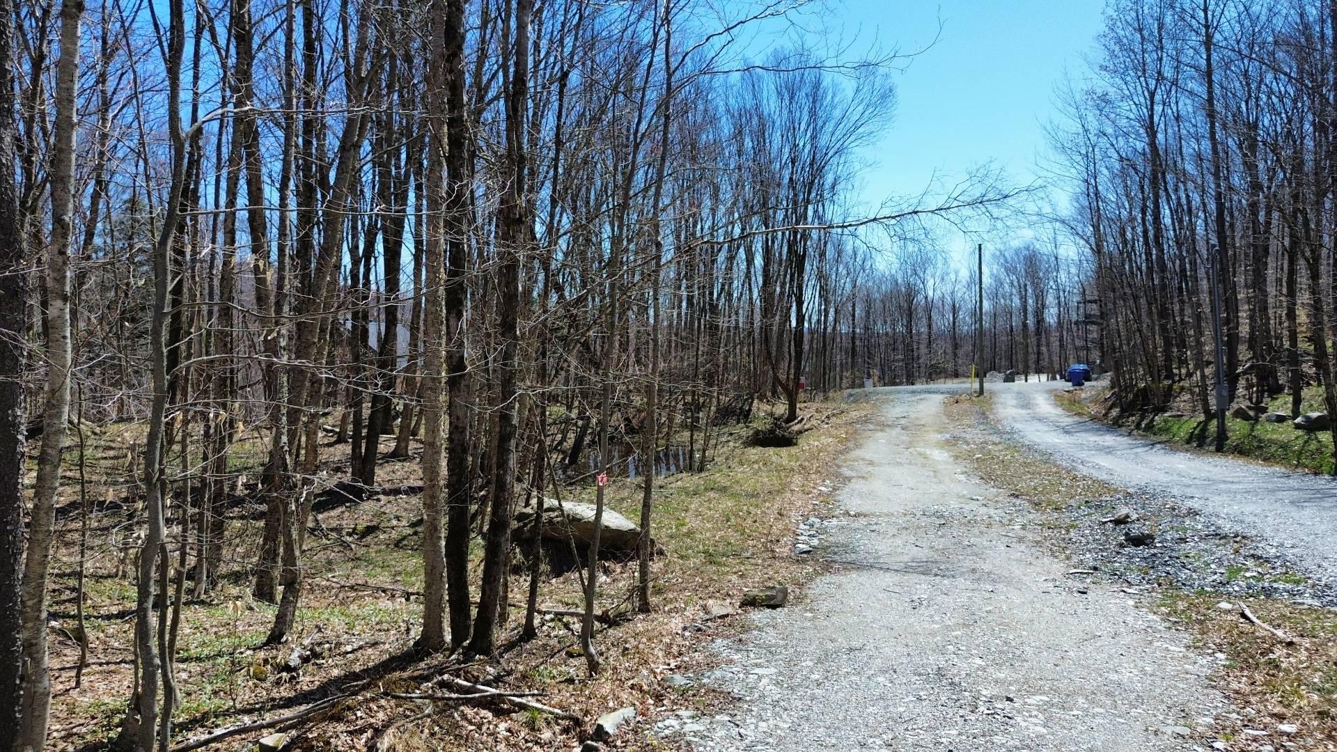 












Place de la Colline

,
Eastman,







QC
J0E1P0

