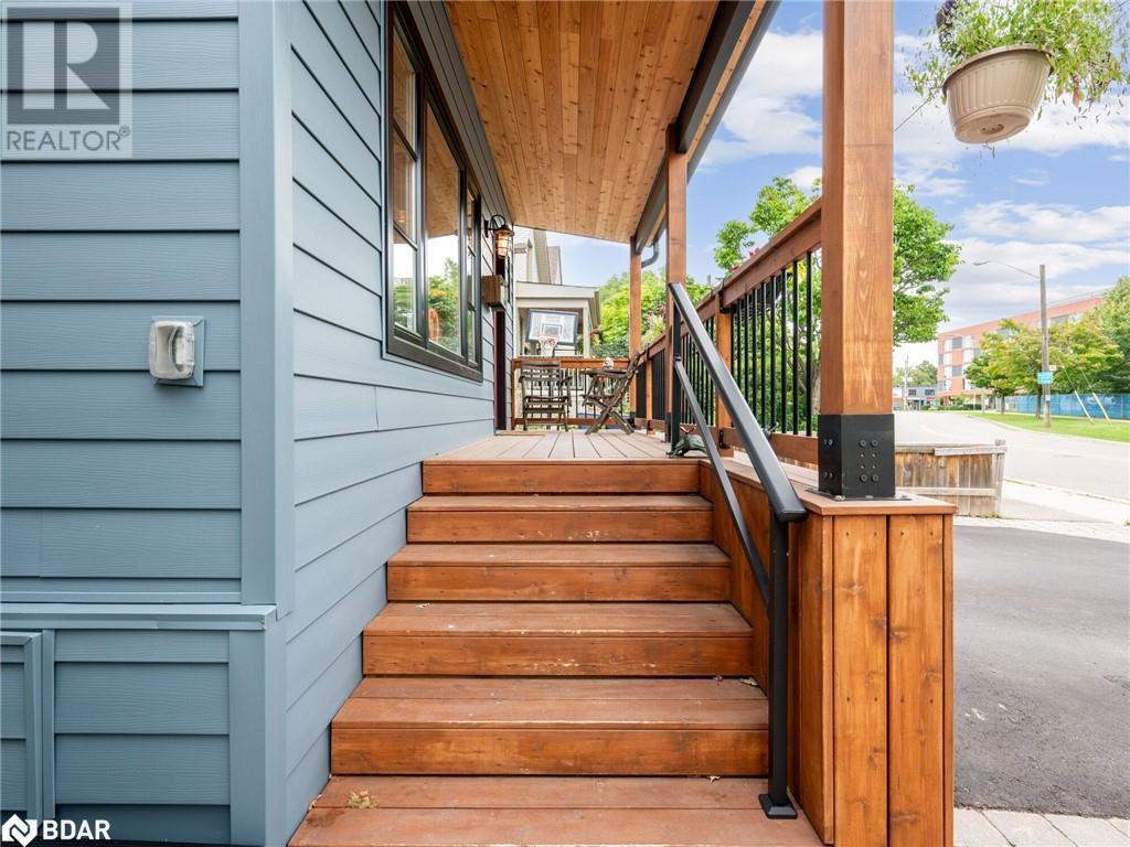 












102 TWENTY THIRD STREET

,
Toronto,




Ontario
M8V3N2

