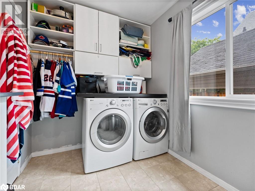 












102 TWENTY THIRD STREET

,
Toronto,




Ontario
M8V3N2


