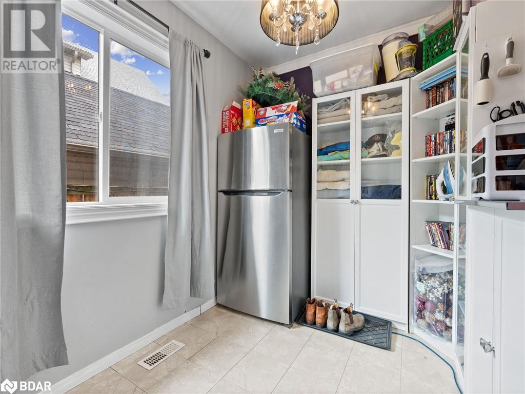 












102 TWENTY THIRD STREET

,
Toronto,




Ontario
M8V3N2

