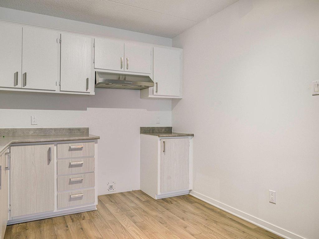 









345


Boul. Jean-Baptiste-Rolland E.

, 243,
Saint-Jérôme,




QC
J7Z5H3

