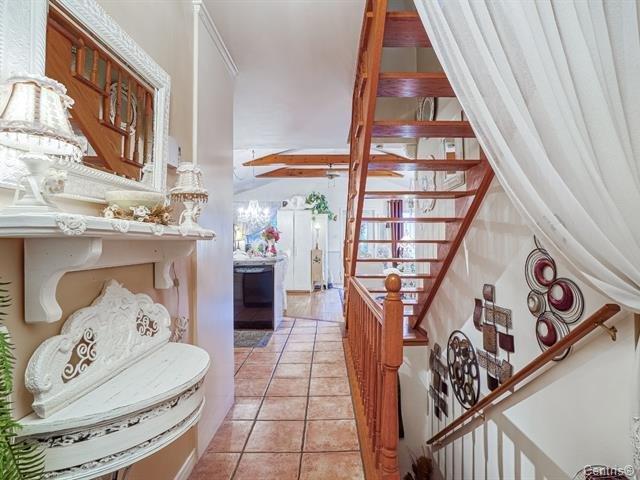 









31


Av. St-Denis

,
Saint-Sauveur,




QC
J0R1R4


