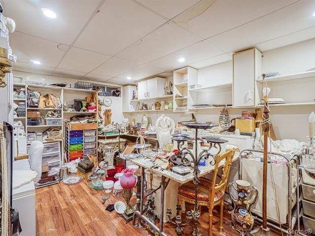 









31


Av. St-Denis

,
Saint-Sauveur,




QC
J0R1R4

