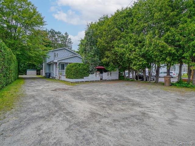 









31


Av. St-Denis

,
Saint-Sauveur,




QC
J0R1R4

