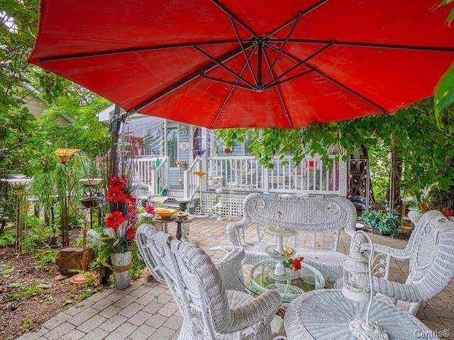 









31


Av. St-Denis

,
Saint-Sauveur,




QC
J0R1R4

