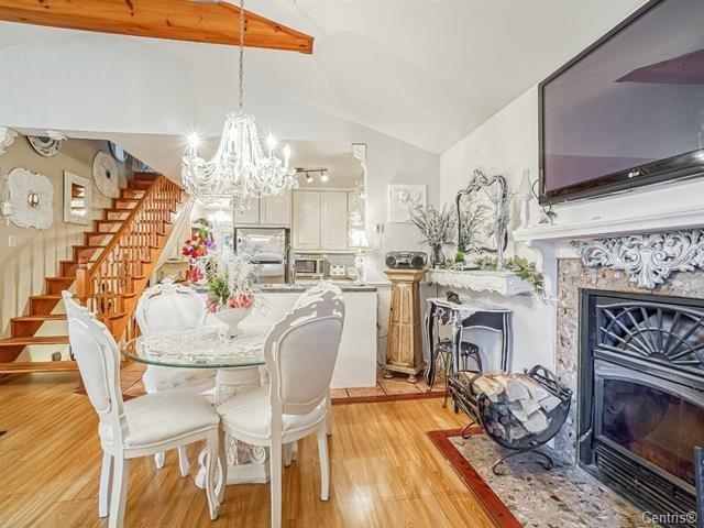 









31


Av. St-Denis

,
Saint-Sauveur,




QC
J0R1R4

