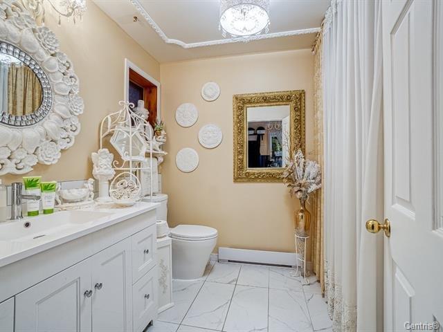 









31


Av. St-Denis

,
Saint-Sauveur,




QC
J0R1R4

