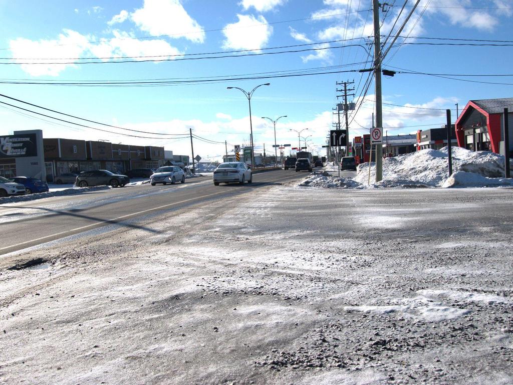 









1679


Boul. St-Antoine

,
Saint-Jérôme,




QC
J7Z7M1

