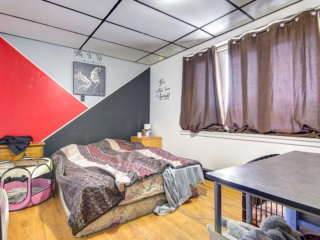 









1227

 - 1229


Rue Principale

,
Saint-Roch-de-l'Achigan,




QC
J0K3H0

