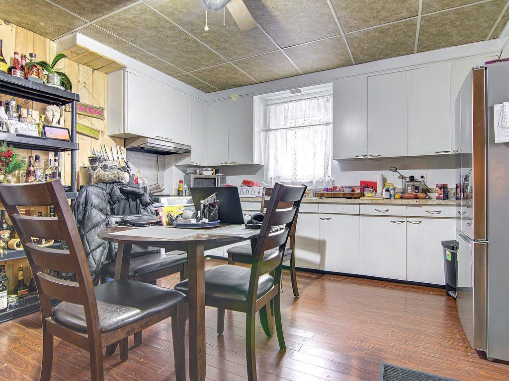 









1227

 - 1229


Rue Principale

,
Saint-Roch-de-l'Achigan,




QC
J0K3H0

