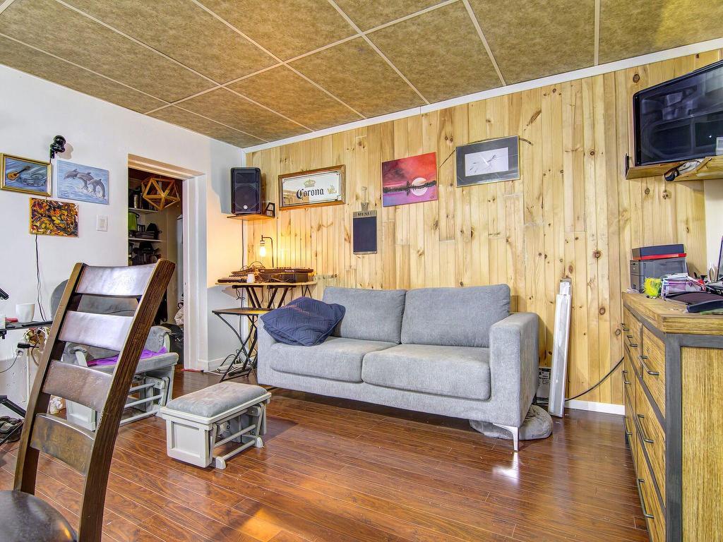 









1227

 - 1229


Rue Principale

,
Saint-Roch-de-l'Achigan,




QC
J0K3H0

