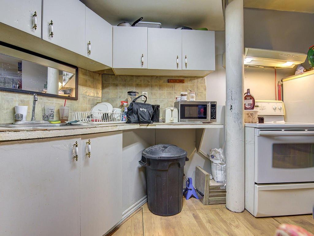 









1227

 - 1229


Rue Principale

,
Saint-Roch-de-l'Achigan,




QC
J0K3H0

