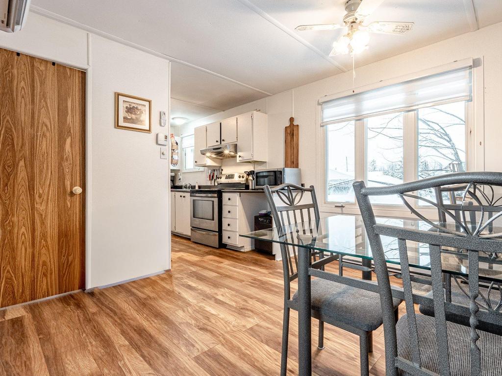 









2627


Rue des Genévriers

,
Sherbrooke (Brompton/Rock Forest/Saint-Élie/Deauville),




QC
J1R0G8

