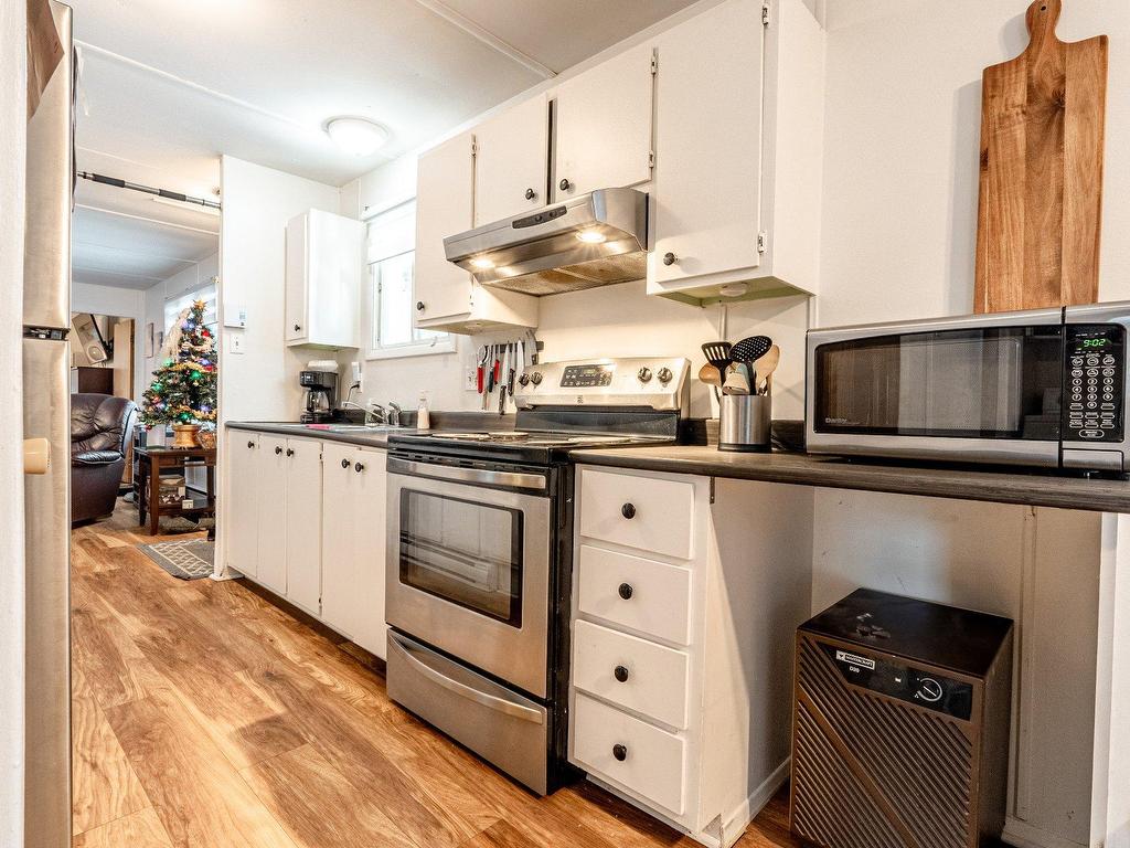 









2627


Rue des Genévriers

,
Sherbrooke (Brompton/Rock Forest/Saint-Élie/Deauville),




QC
J1R0G8

