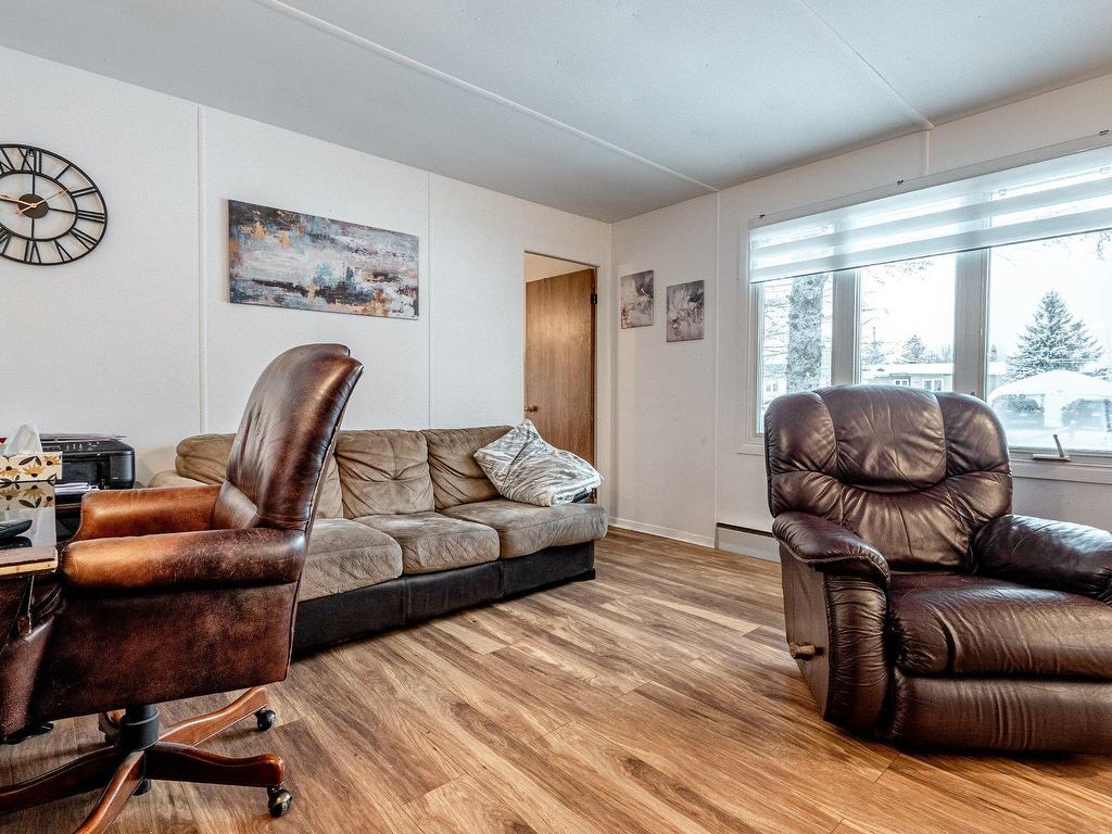 









2627


Rue des Genévriers

,
Sherbrooke (Brompton/Rock Forest/Saint-Élie/Deauville),




QC
J1R0G8

