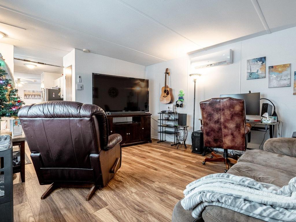 









2627


Rue des Genévriers

,
Sherbrooke (Brompton/Rock Forest/Saint-Élie/Deauville),




QC
J1R0G8

