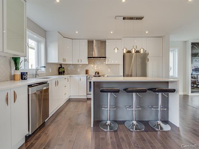 









231


Av. Clément

,
Dorval,




QC
H9S2T1

