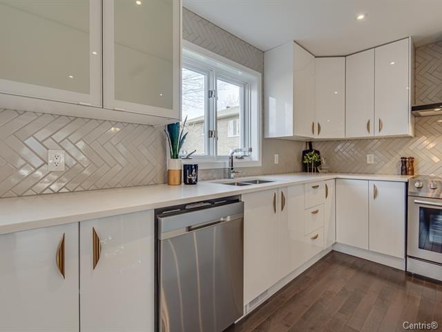 









231


Av. Clément

,
Dorval,




QC
H9S2T1

