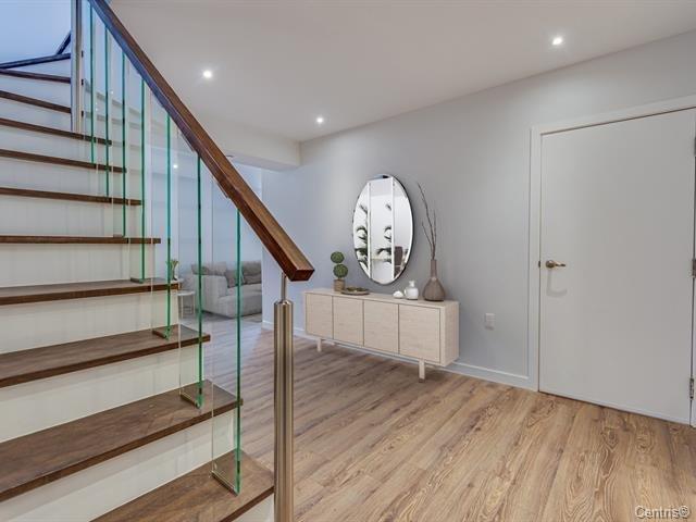 









231


Av. Clément

,
Dorval,




QC
H9S2T1

