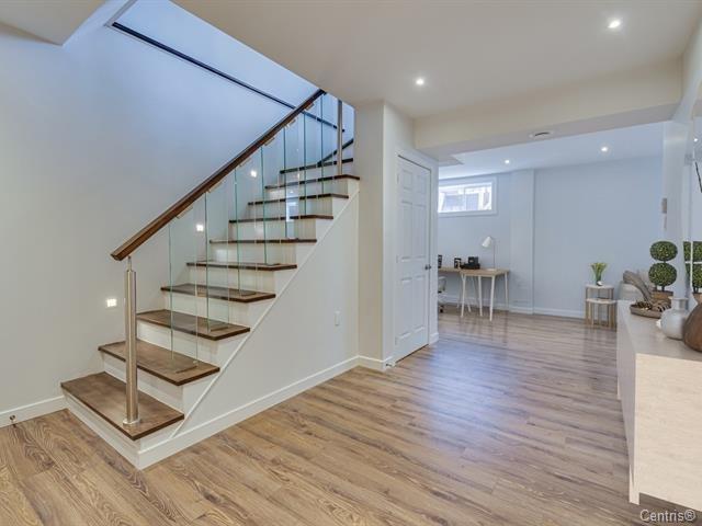 









231


Av. Clément

,
Dorval,




QC
H9S2T1

