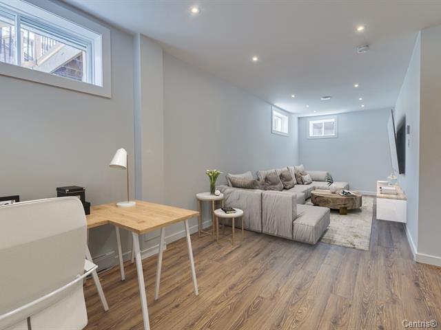 









231


Av. Clément

,
Dorval,




QC
H9S2T1

