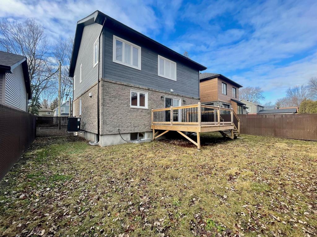 









231


Av. Clément

,
Dorval,




QC
H9S2T1

