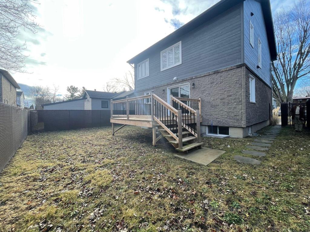 









231


Av. Clément

,
Dorval,




QC
H9S2T1

