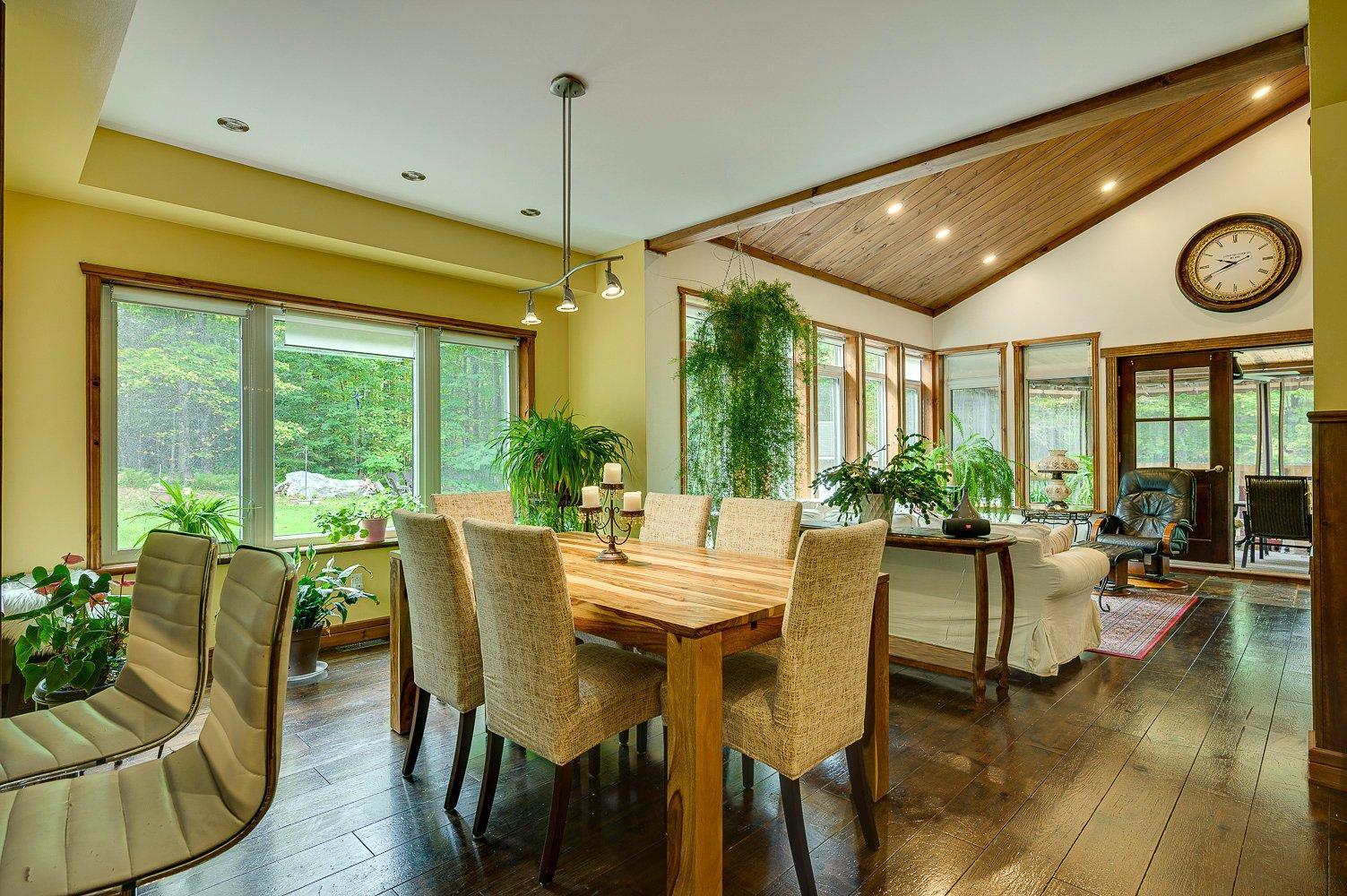 









1331


Rue Centrale

,
Prévost,




QC
J0R1T0

