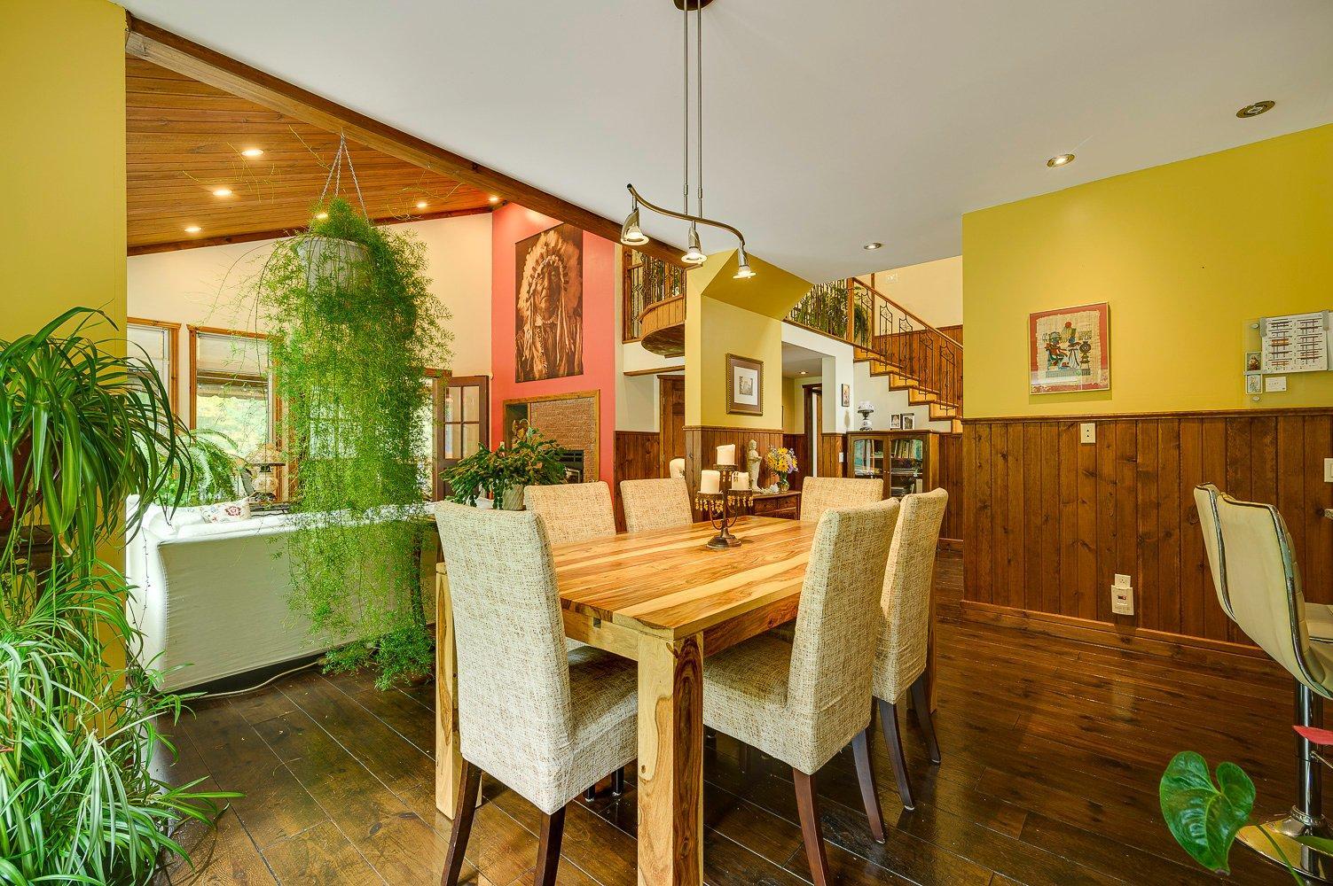 









1331


Rue Centrale

,
Prévost,




QC
J0R1T0


