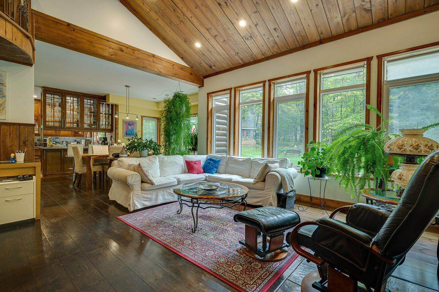 









1331


Rue Centrale

,
Prévost,




QC
J0R1T0

