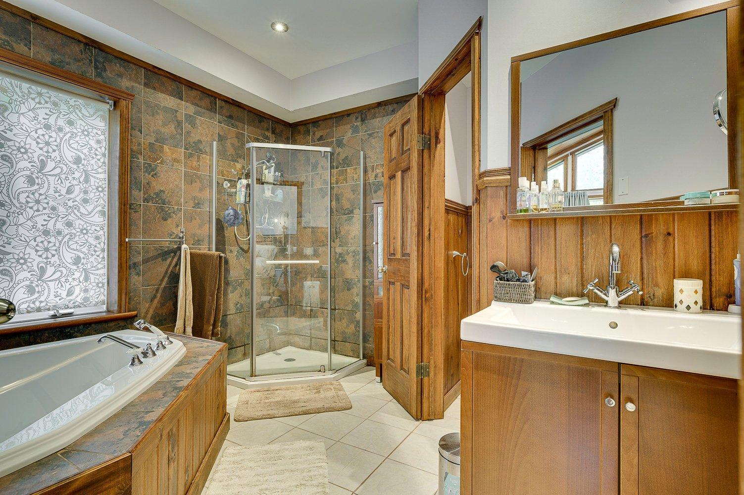 









1331


Rue Centrale

,
Prévost,




QC
J0R1T0

