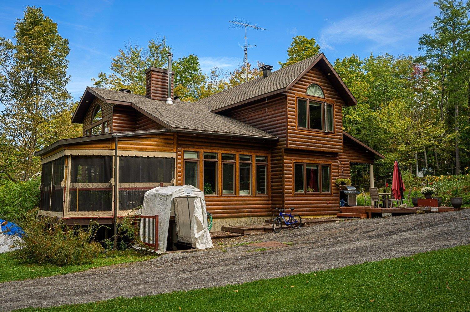 









1331


Rue Centrale

,
Prévost,




QC
J0R1T0


