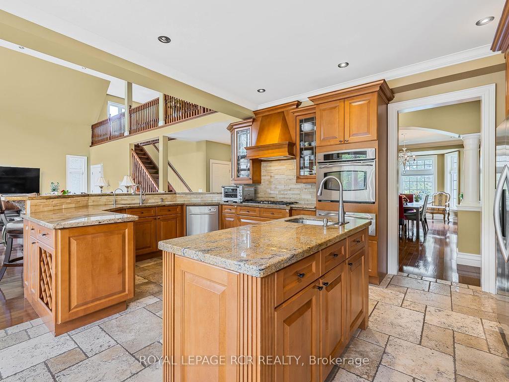 









30


Sandy Ridge

Court,
Whitchurch-Stouffville,




ON
L4A 2L4

