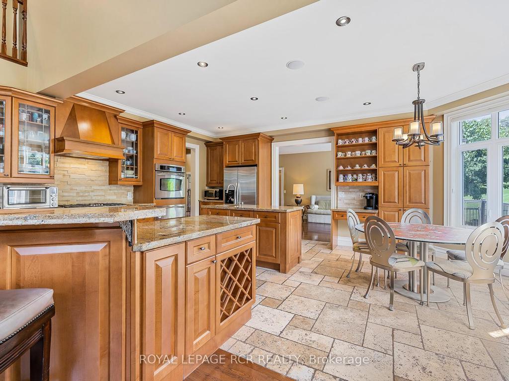 









30


Sandy Ridge

Court,
Whitchurch-Stouffville,




ON
L4A 2L4

